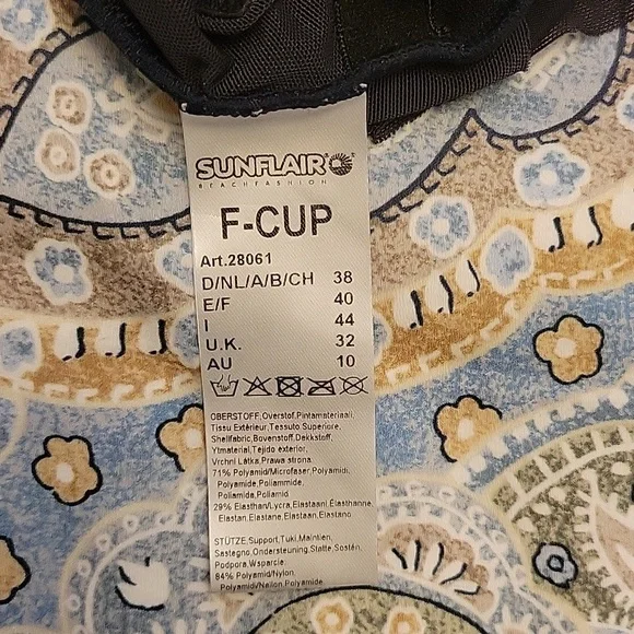 Bathing suit - Picture 10 of 12